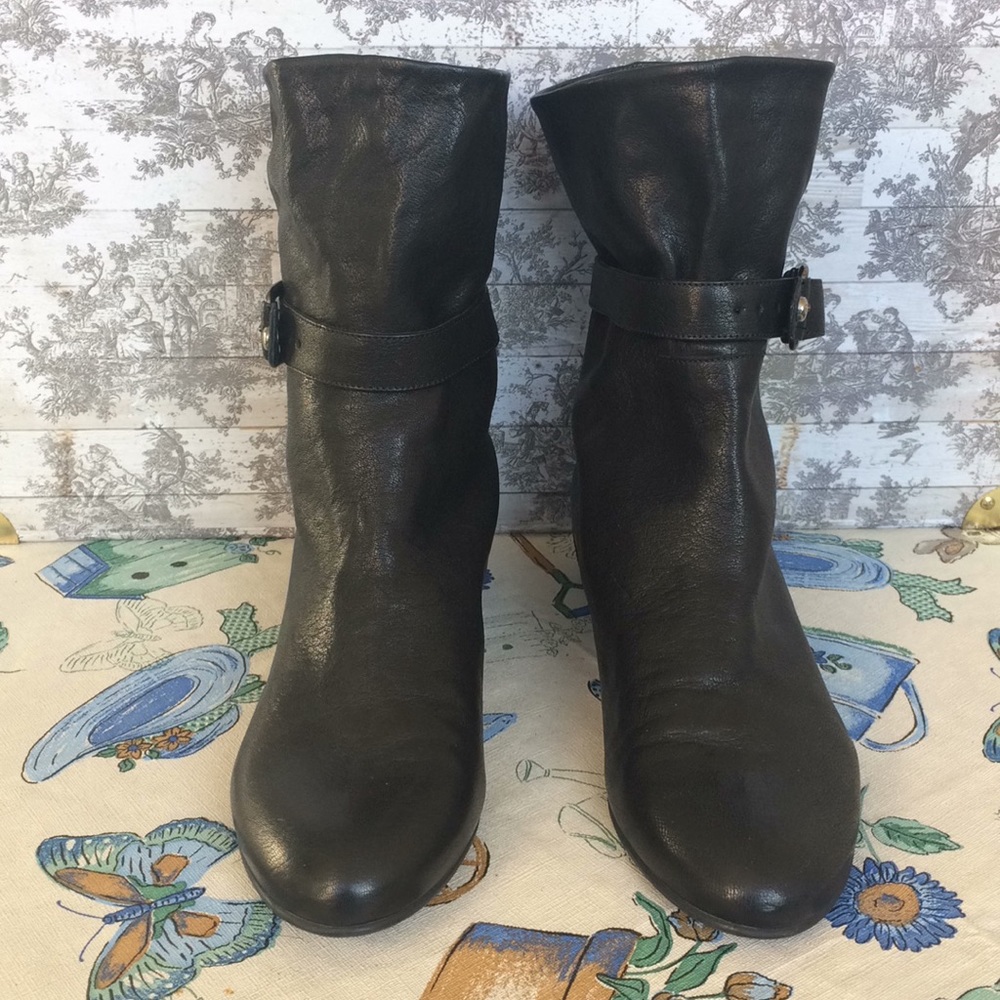 Stuart Weitzman black leather wedge heel boots